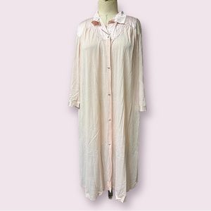 Light Pink Vintage Collared Vanity Fair Nightgown